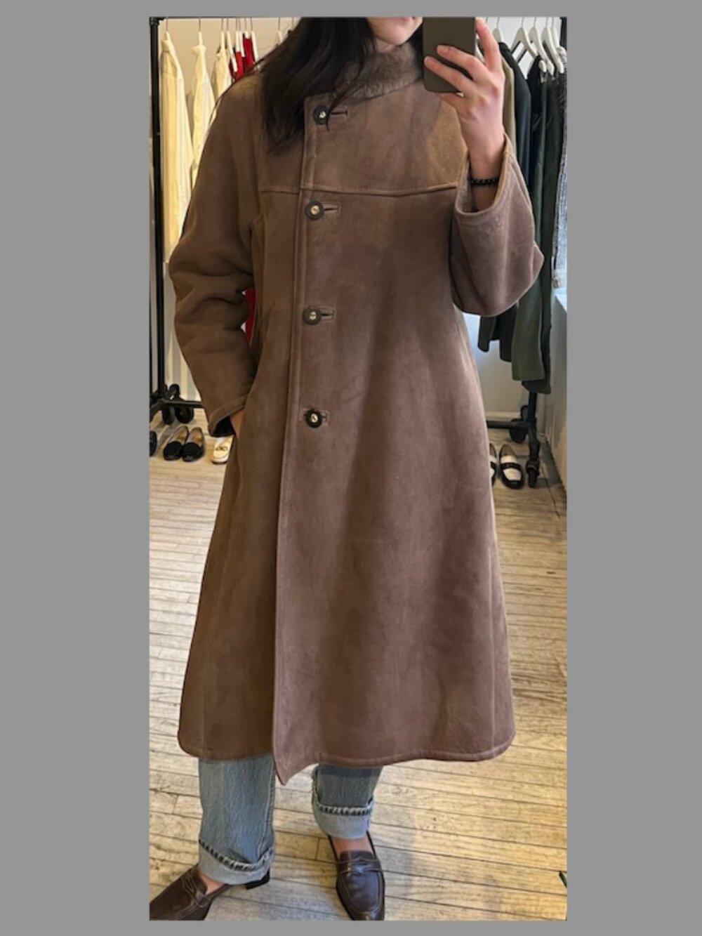 Vintage Burberry Shearling Full-Length Coat in Excellent Condition - Picture 8 of 8